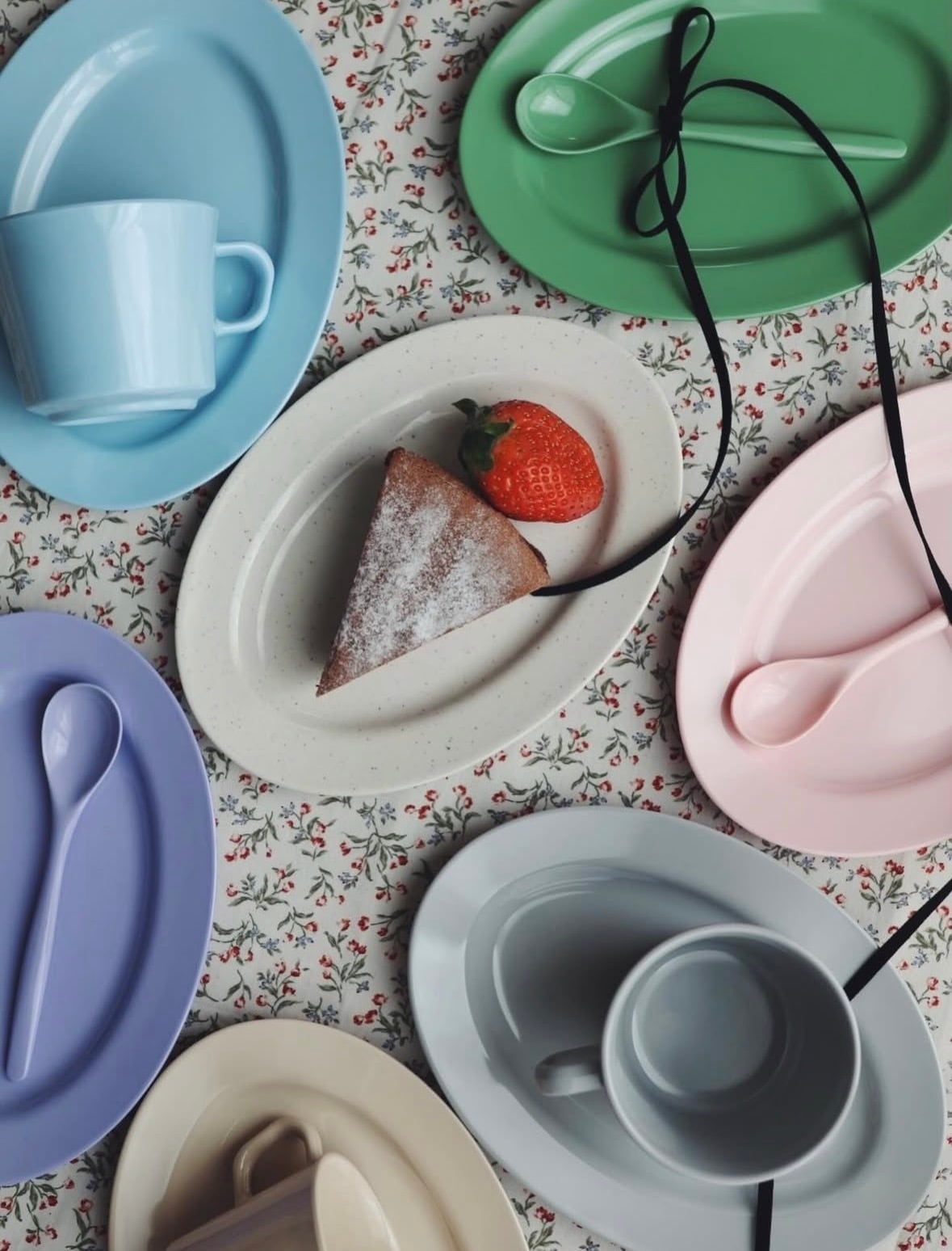 cinq】OVAL PLATE 子ども食器 割れないお皿 サンク食器 | 北欧ベビー