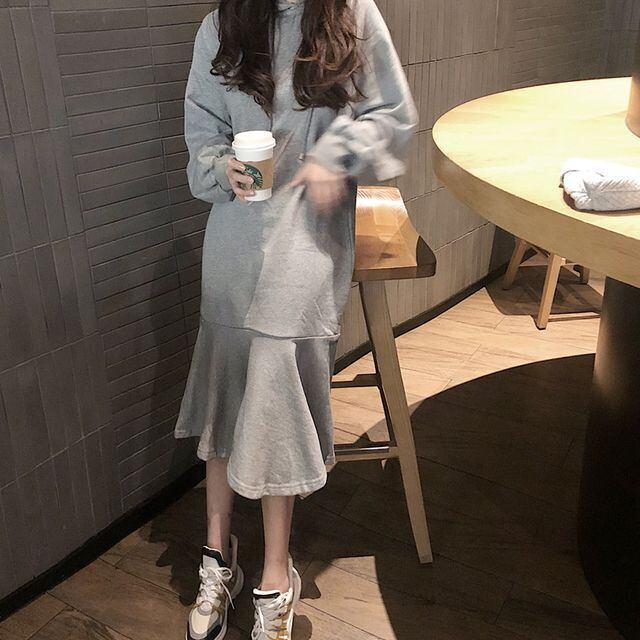 【予約販売】スウェット ワンピース フード ロング フリル カジュアル レディース 秋冬 グレー