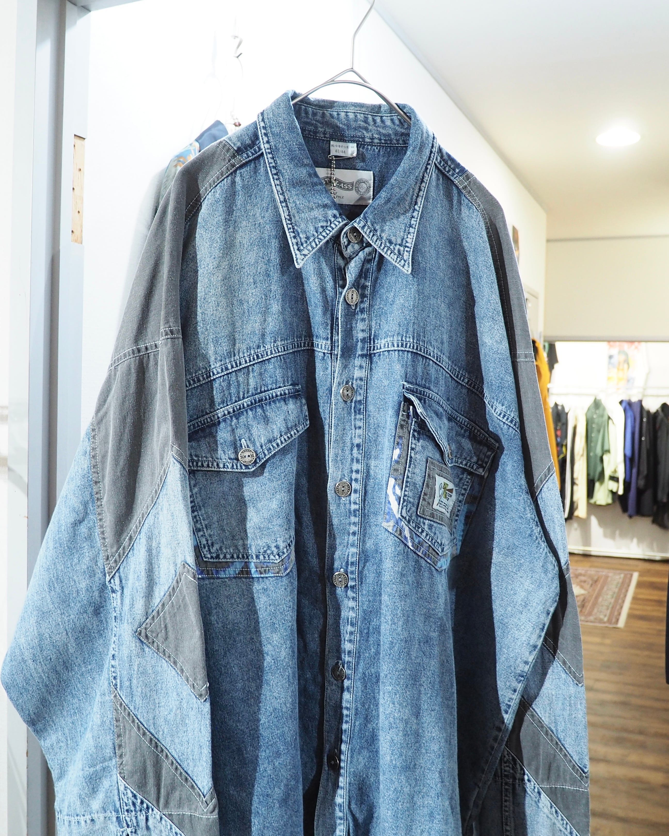 1990s Switching Panel × Camouflage pattern vintage loose Denim shirt