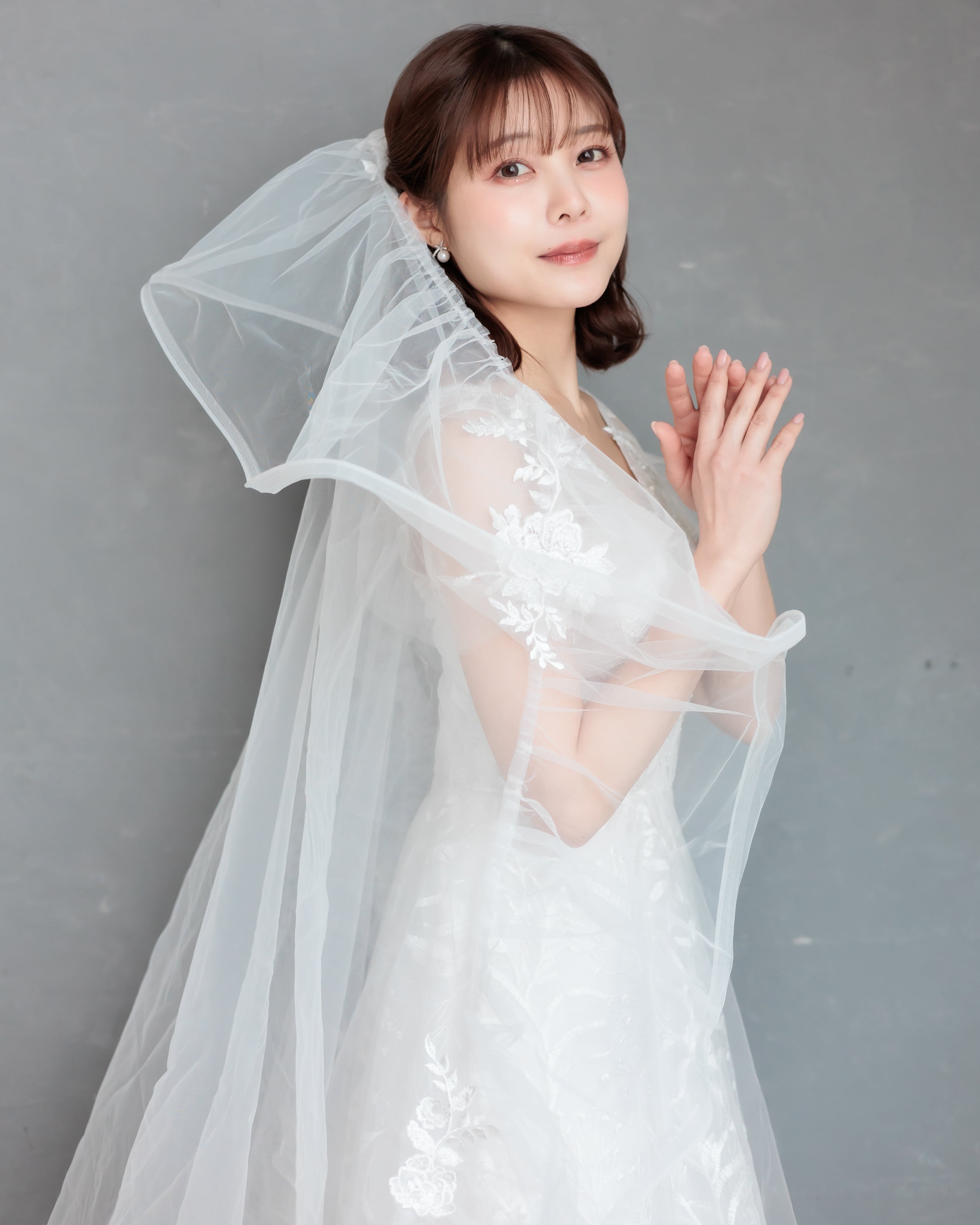 ドレープエッジ （刺繍モチーフ）ロングベール【VL2511-09