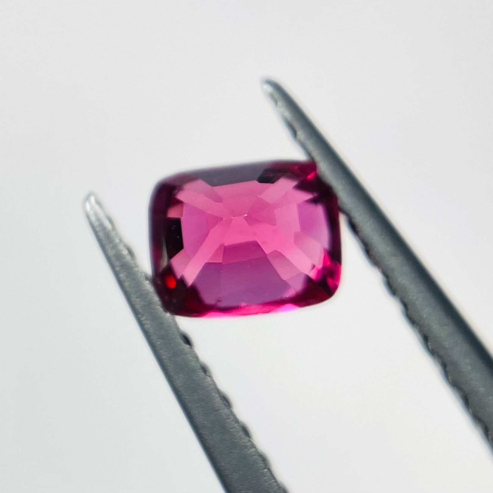 ワインレッドな情熱スピネル