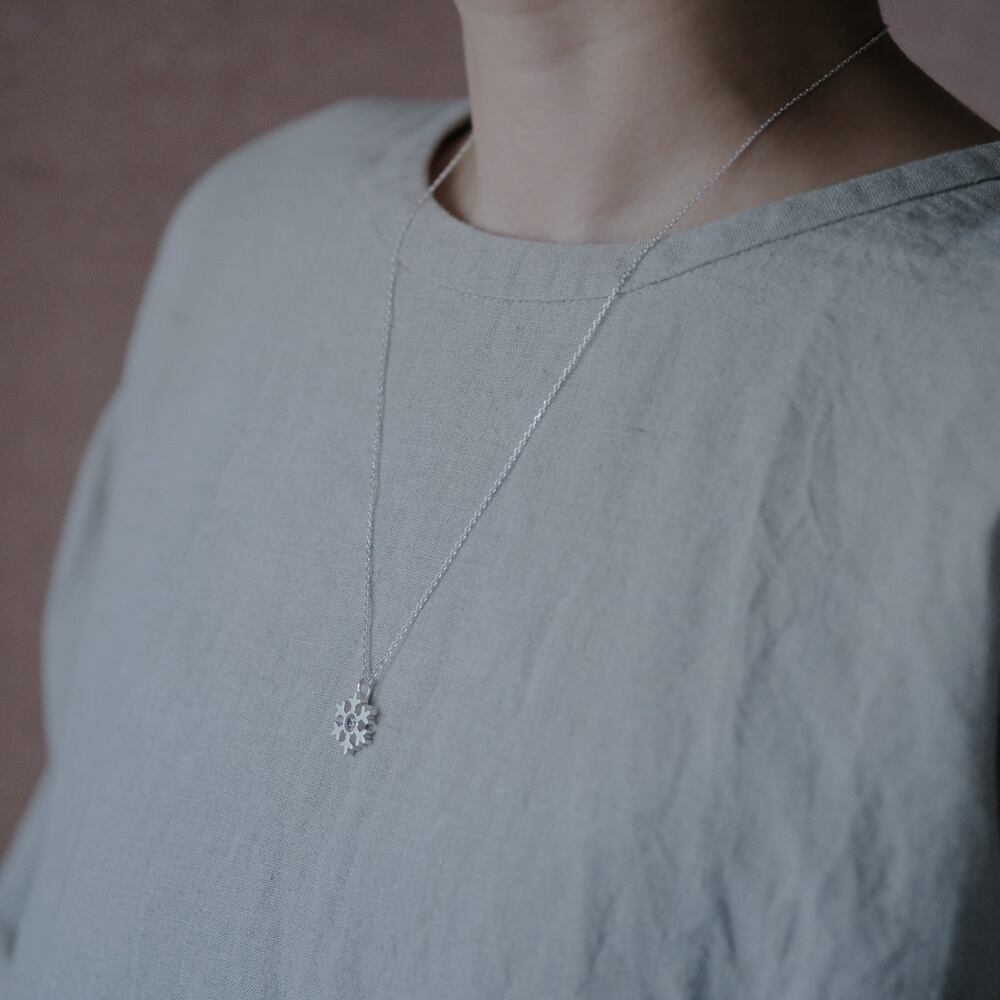 サファイア 雪の結晶 ロング ネックレス シルバー925 | クラウド