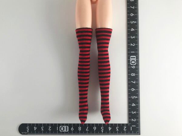 ドールアクセサリ 1/6 女性用 靴下 ストッキング 赤黒縞 TKDG23G85-12 - 画像1