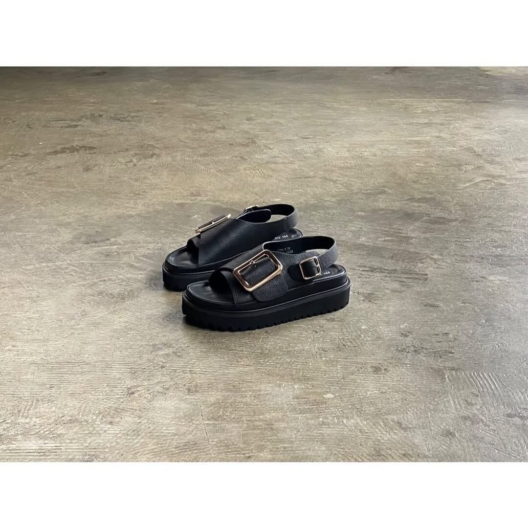 MOHI Tストラップサンダル 38 NEGRO MOHI サンダル モヒ Tストラップ