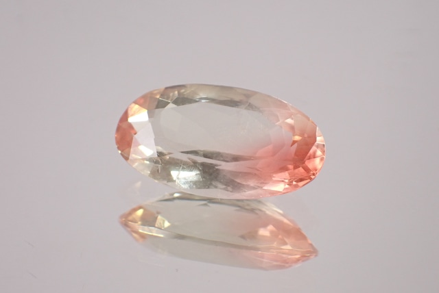 オレゴンサンストーン(簡易ソーティング付)　4.108ct　[D9-132]