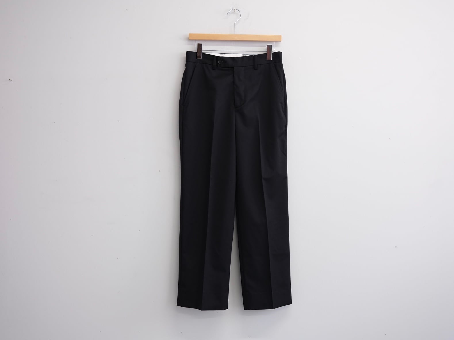 UNIVERSAL PRODUCTS.” WOOL STRAIGHT TROUSERS” | Lapel online store
