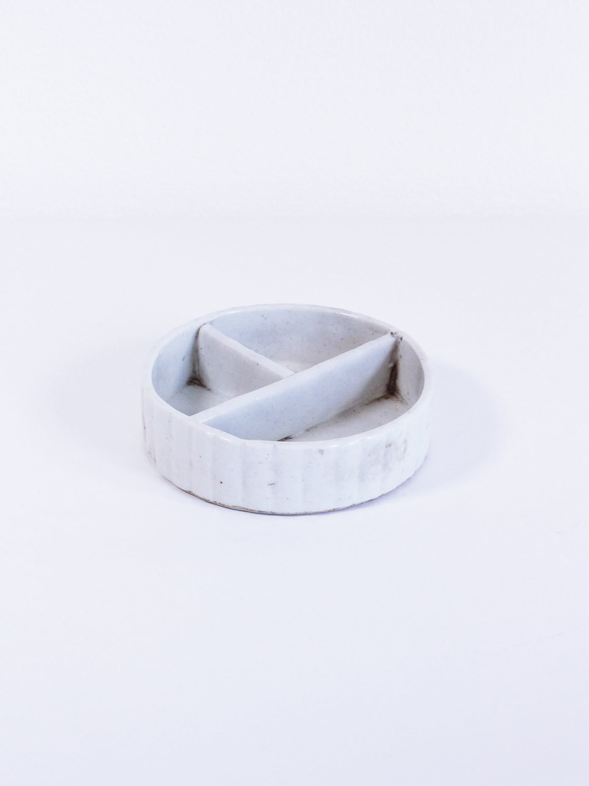 Three-section ceramic tray