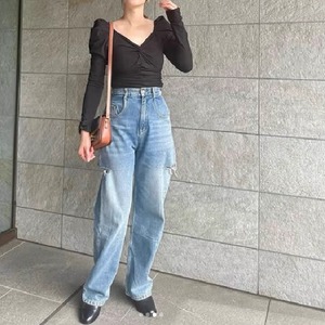 【送料無料】 デニムパンツ フレア Aライン ボトム ロング 薄手生地 かわいい シンプル カジュアル 大人 おしゃれ お洒落 ラフ コンサバ 着痩せ レディライク 無地 夏 30代 40代 レディース 女性用 デート お出かけ 休日 着回し 普段使い ファッション コーデ スタイル 楽ちん ダメージ 体型カバー 定番 デイリーユース オーバーシルエット 垢抜け 動きやすい