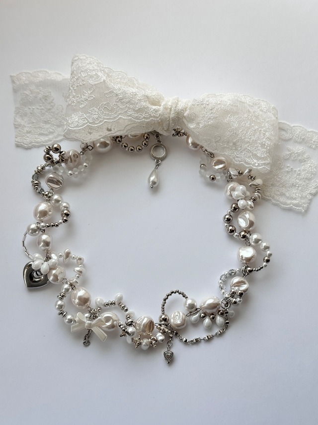 Shell pearl frill race ribbon necklace.