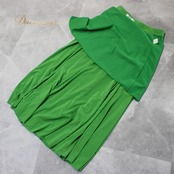 社交ダンス 衣装 prima boutique プリマブティック ツーピース レッスンウェア グリーン系 緑 レース セットアップ 上下セット トップス スカート きれいめ 上品 気品 エレガント かわいい 大人っぽい 華やか スタンダード ダンスパーティー ステージ衣装 発表会 2点セット 緑色 レース素材 レッスン用 衣装セット スタンダード用 フォーマル ダンスウェア ウエア 上下別対応 競技 文化祭 フリル スカート単品風 セット販売 大人可愛い 上半身 下半身 伸縮性あり ポリエステル