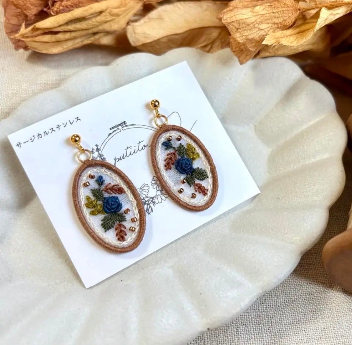 kii6 手刺繍アクセサリー 92 93 | teshigotoya ねむの木の豆