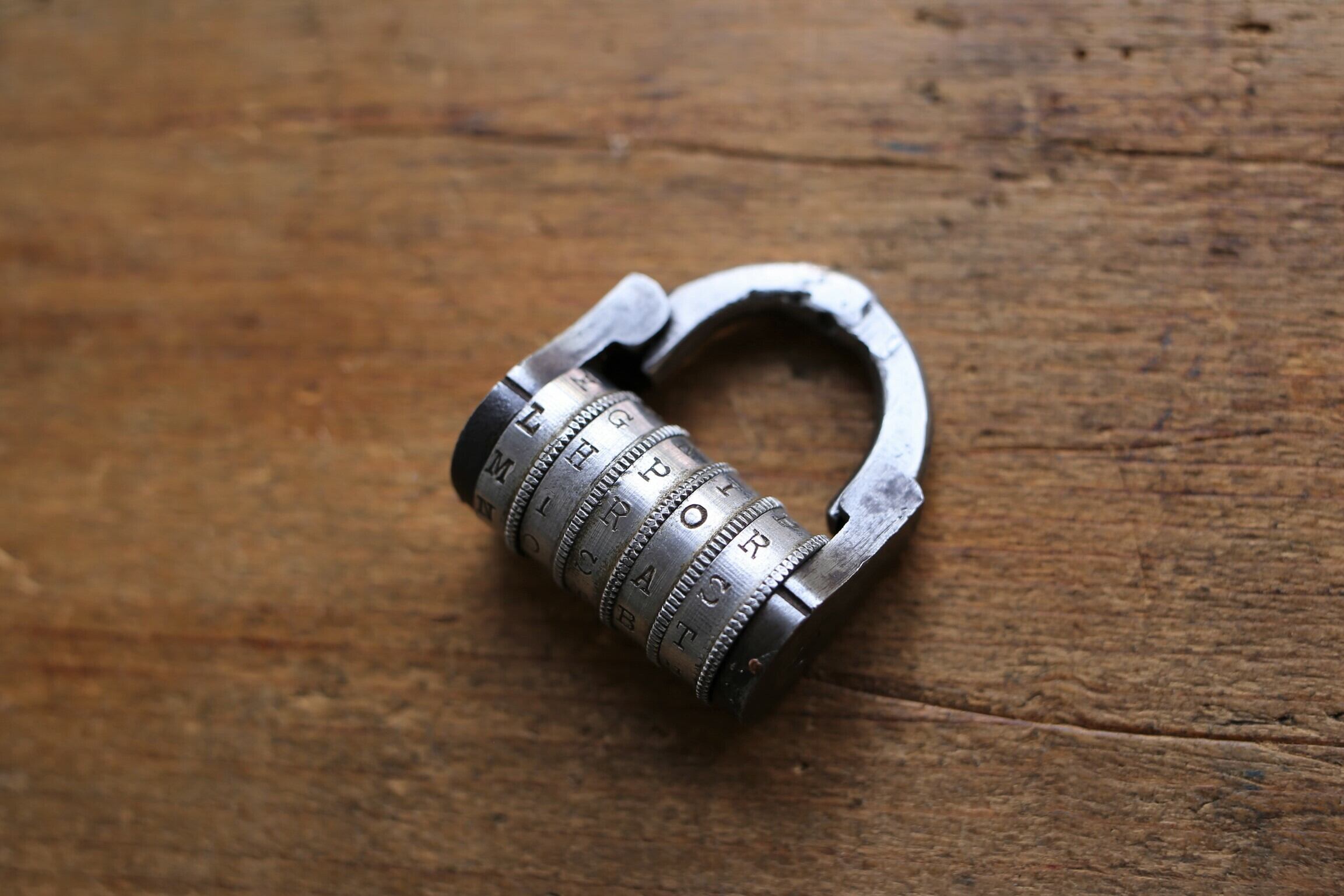 フランス アンティーク ヴィンテージ アルファベット ダイヤル式 南京錠 5桁