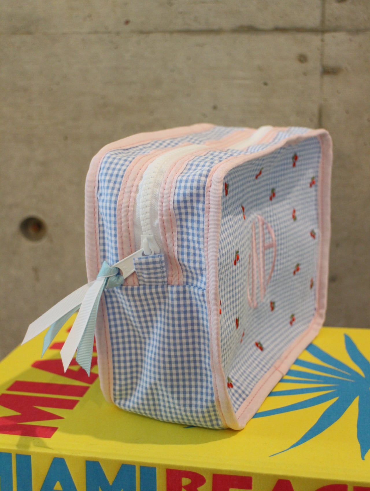Pouch Medium Cherry/Blue | J.N.Hearts