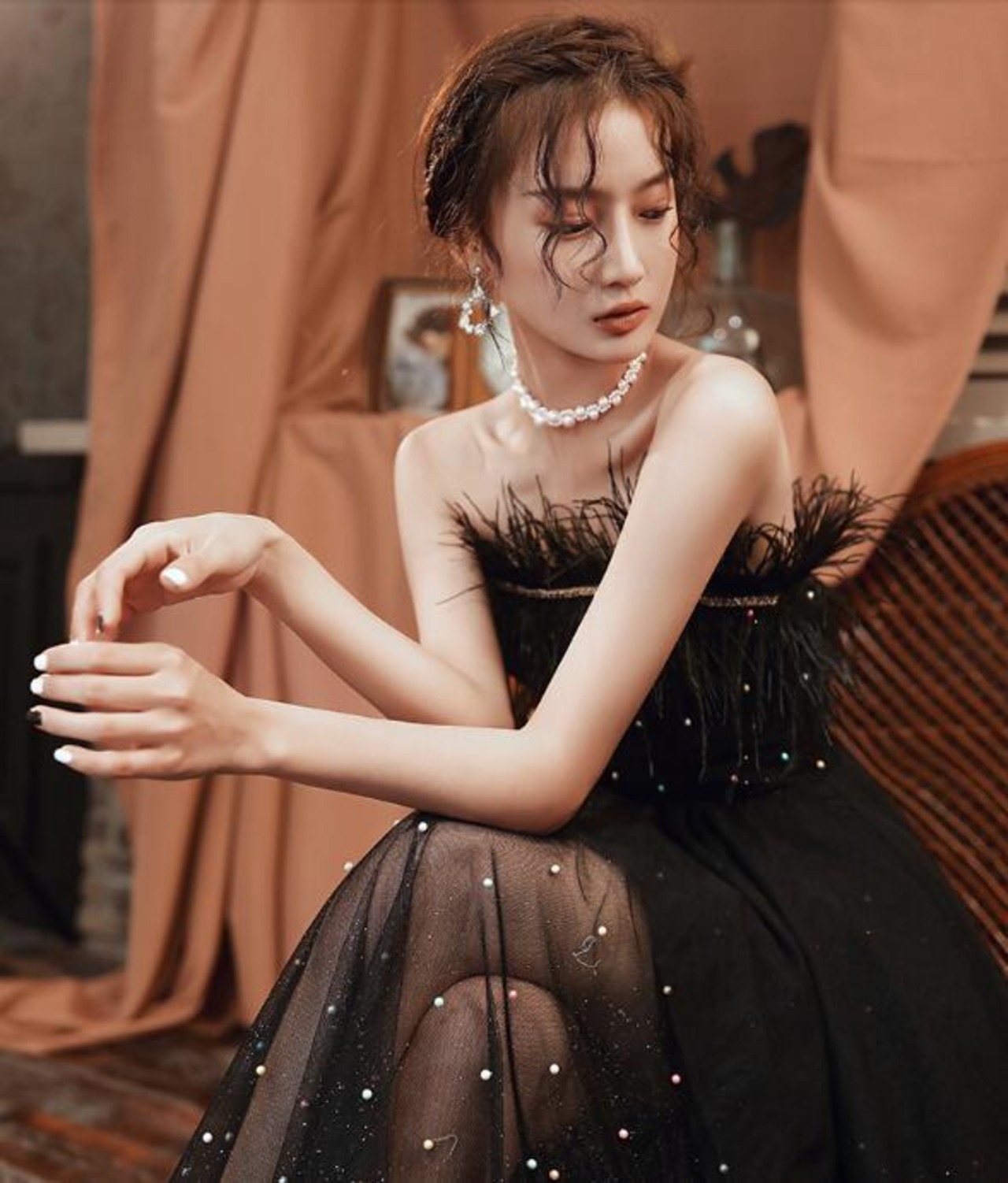 美品！パーティードレス 黒 ソフトチュール ベアトップ パール  