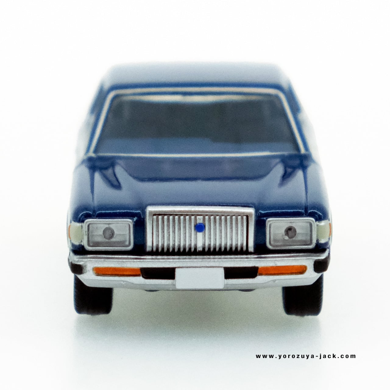 トミカリミテッドヴィンテージネオ LV-N61a トヨタ クラウン 2ドアHT