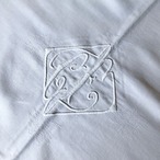 テーブルクロス 大判フレンチリネン モノグラム刺繍入り