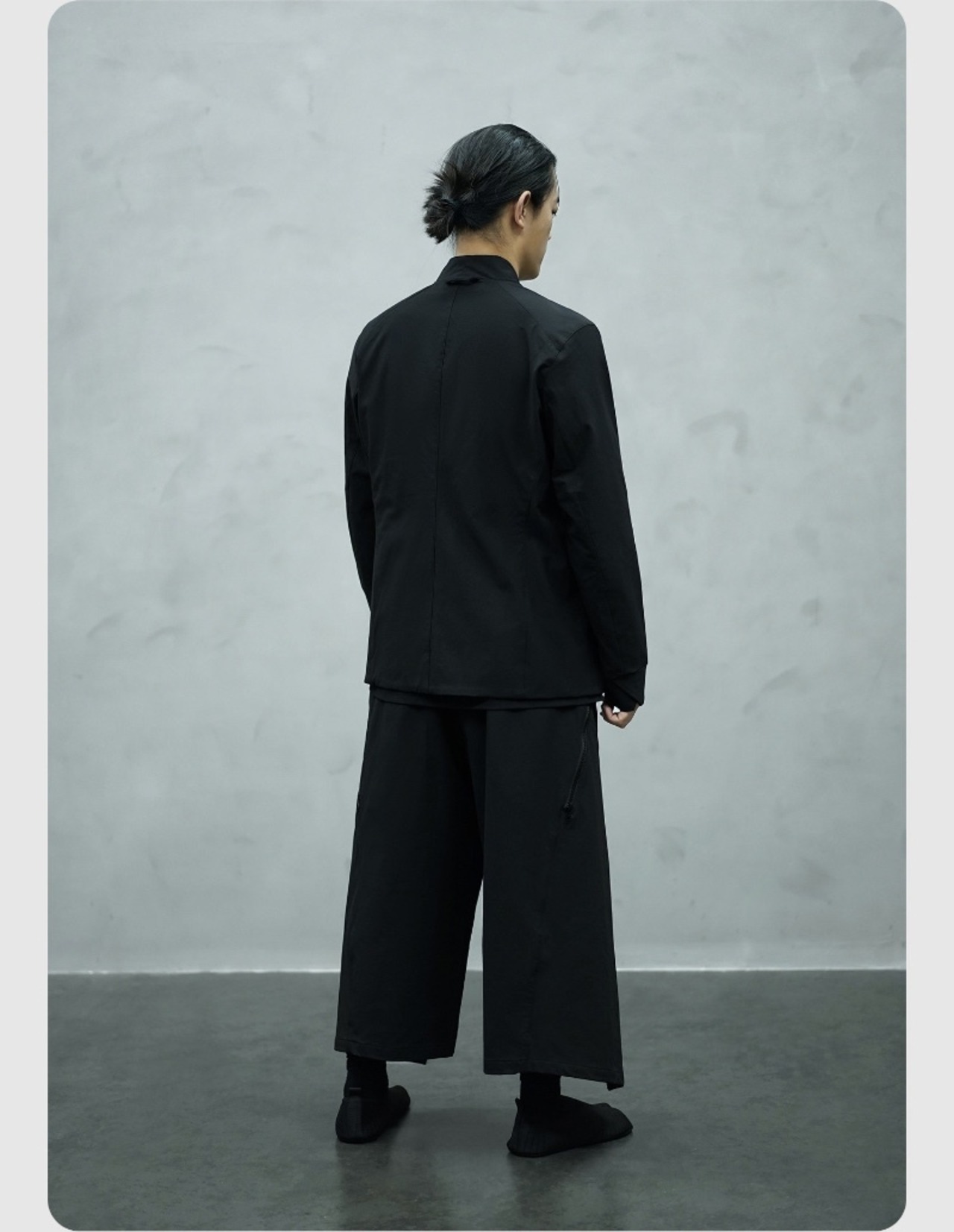 NOSUCISM_26SS_  「裔」アークジップポケットルーズクロップドパンツ