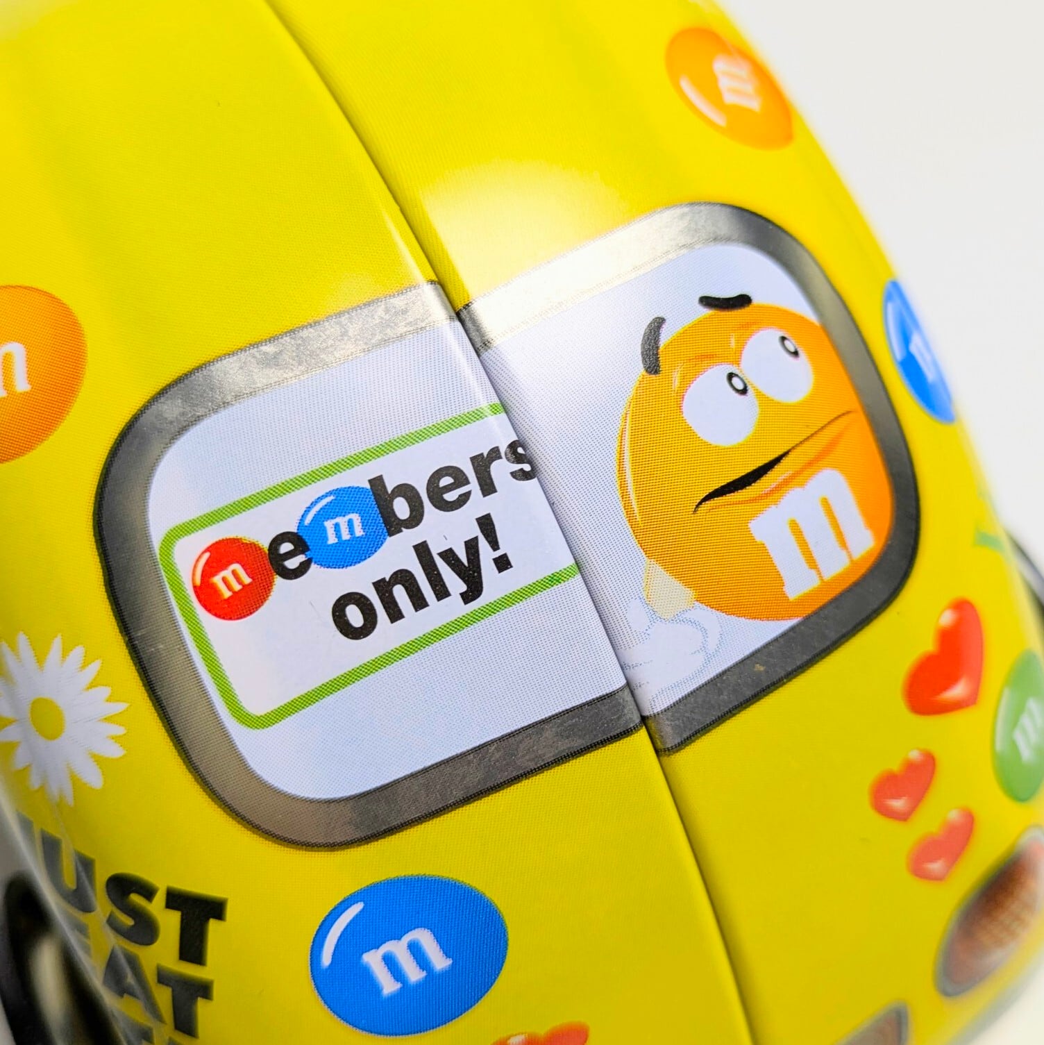 ☆ VINTAGE 90' ☆【 m&m's（ エムアンドエムズ ）】 『 バレンタイン 』ティン缶 ワーゲン風 / VINTAGE / ビンテージ 〚アメリカン雑貨 アメトイ〛