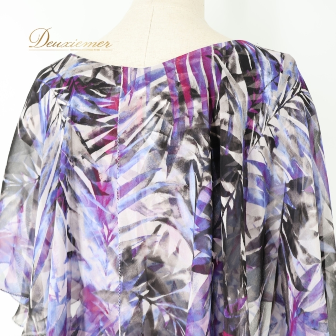 社交ダンス 衣装 トップス ブラウス パープル系 チャコットロイヤルダンス Chacott ROYAL DANCE フリル 日本製 紫 黒 白 上品 鮮やか 伸縮 ストレッチ 練習 レッスン パーティー かわいい イベント 葉っぱ柄 ホワイト系 ブラック系