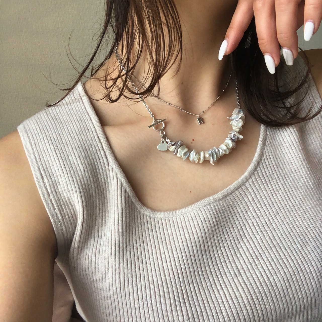 イニシャル　シルバーネックレス