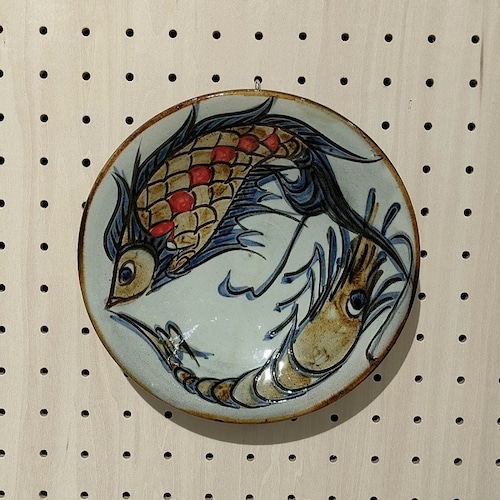 6寸皿　線彫り魚紋　舞魚【金城陶器秀陶房】　