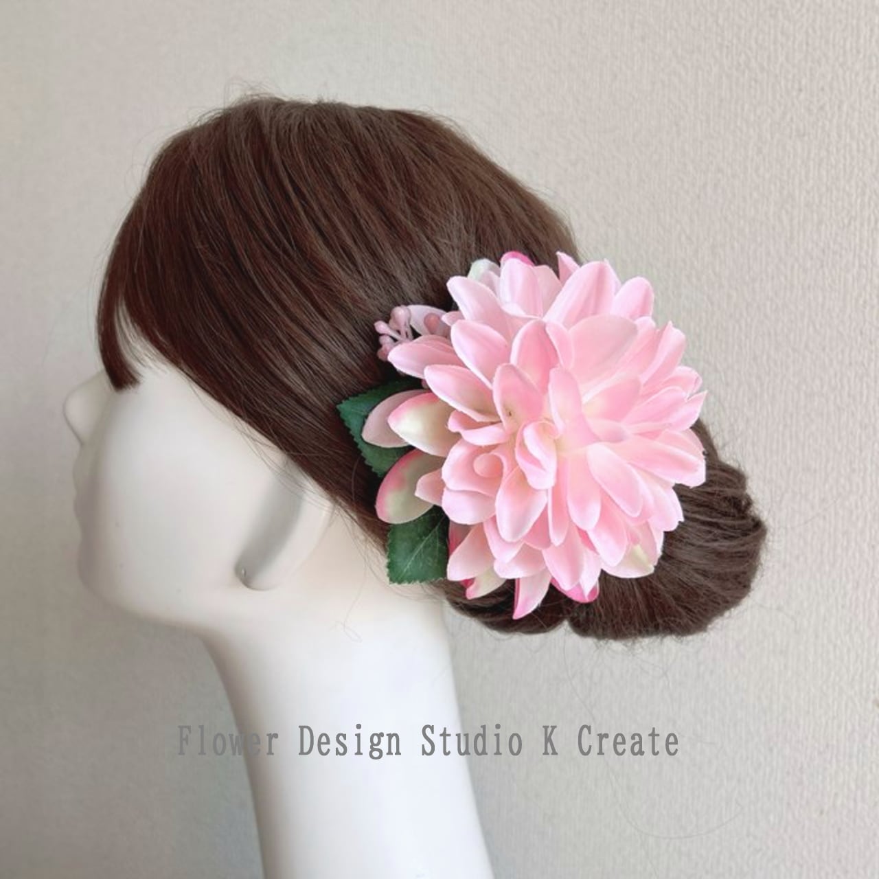 春色ピンクのダリアのヘアクリップ 髪飾り フラメンコ 和装 浴衣 髪飾り フローレス ダリア ピンク ダンス シンプル ダリア ヘアアクセ