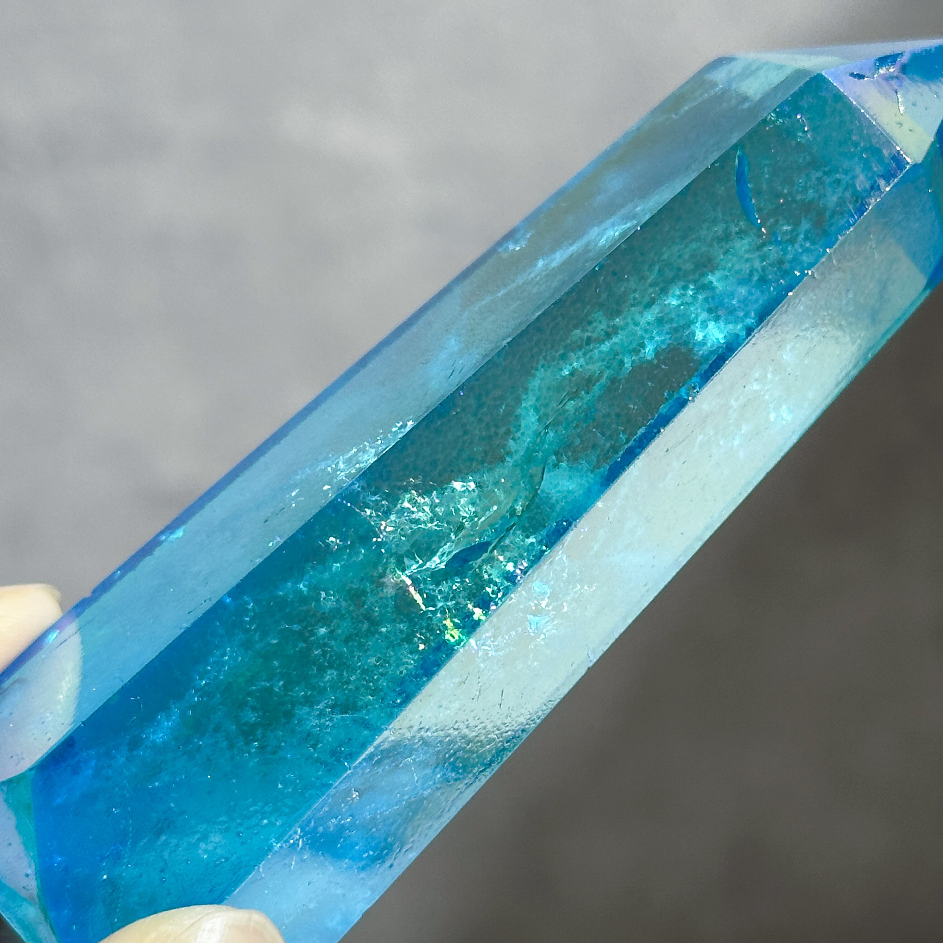透明感◎アクアオーラクォーツ タワー81✧ Aqua Aura Quartz ✧天然石