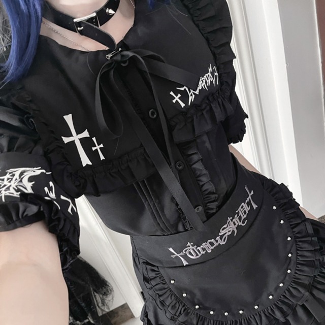 ブラックゴシッククロス刺繍フリルショートスリーブブラウス（lli_6770）
