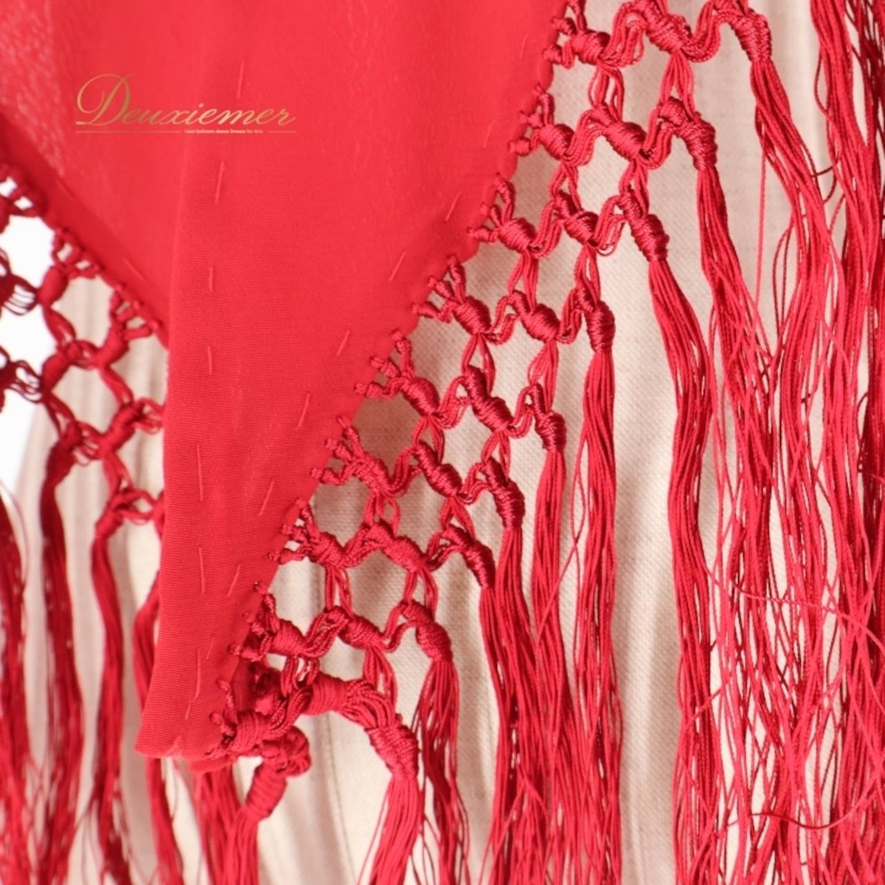 フラメンコ 衣装 シージョ ピキージョ フレコ フリンジ 赤 無地 トライアングル 三角形 飾り 装飾 小物 ダンス ベリーダンス レッド系 フリンジ付き おしゃれ ステージ衣装 フラメンコダンス 踊り用 赤色 シンプル