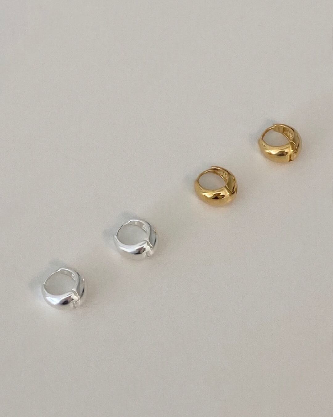 ボールドドロップピアス