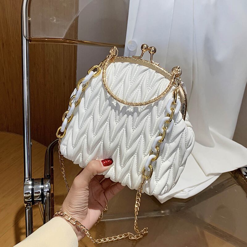 スモールバッグ女性バッグ2020夏の新しい波の質感ワイルドチェーンシングルショルダーメッセンジャーバッグファッション刺繍糸シェルバッグ Tiancai_Wing_Bag5703844