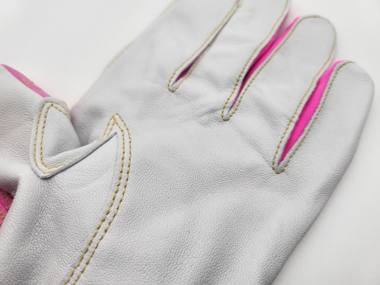 2025年NEWモデル バッティンググラブ ピンク シングルベルト | 野球