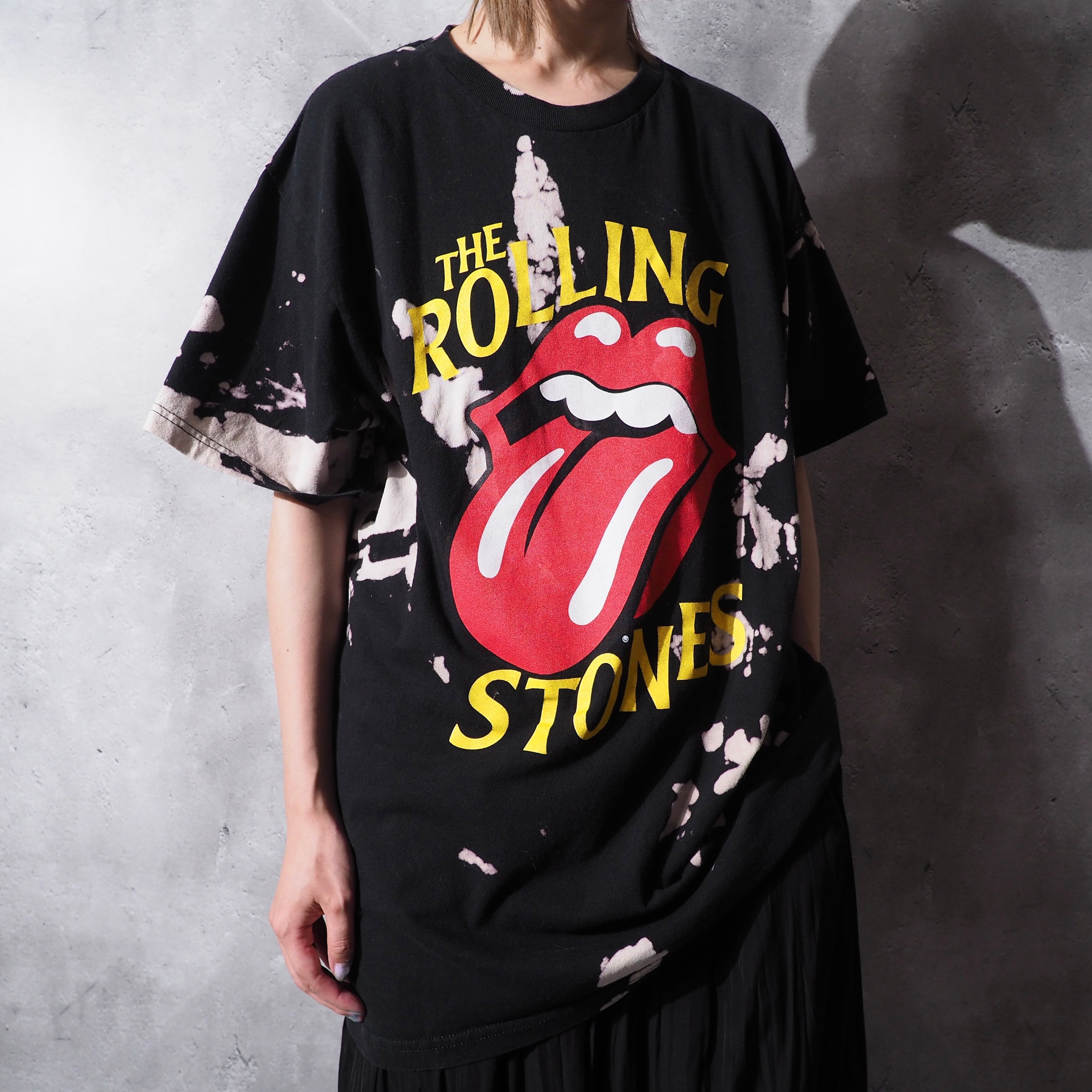 ” Rolling Stones Lips and Tongue ” logo printed bleach dyed Tee