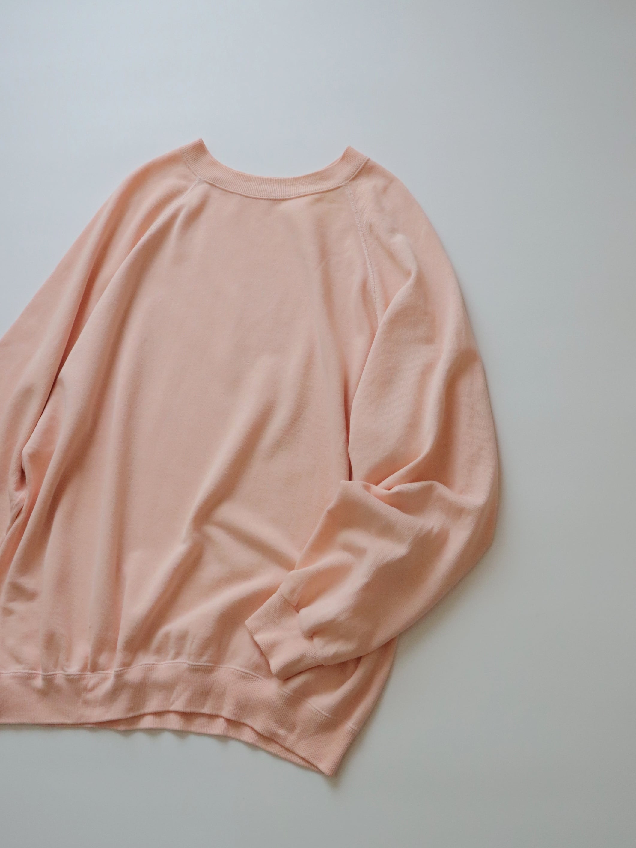 ●80s pink color design basic sweatshirt
