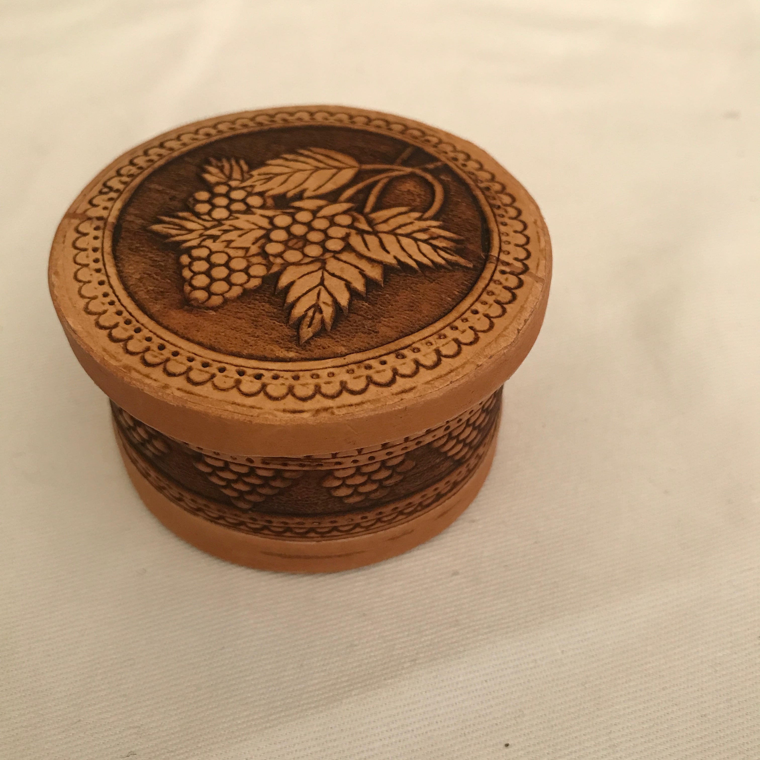 リトアニアの白樺の樹皮の箱