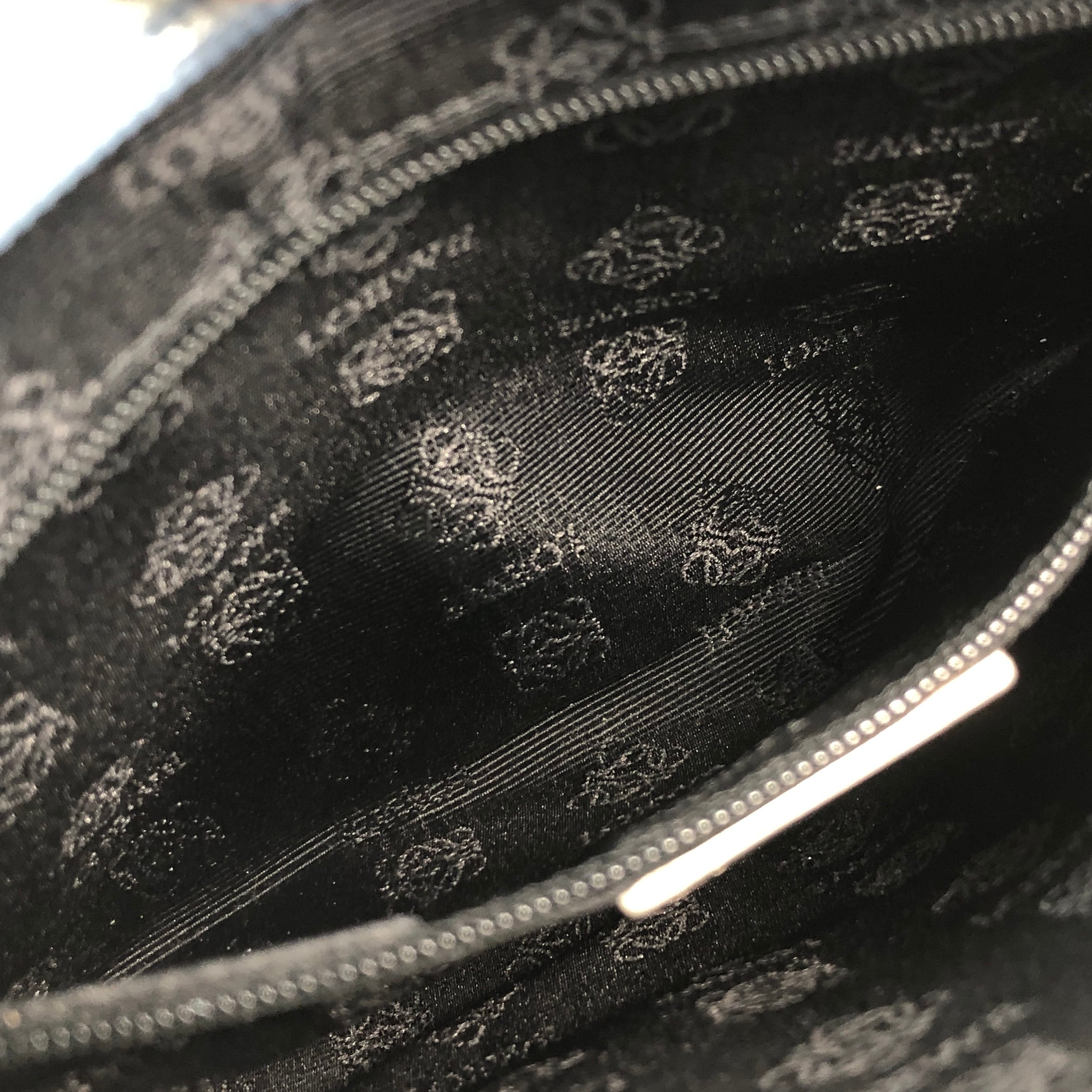 LOEWE ロエベ ロゴ エンボスレザー ラウンド 2way ショルダーバッグ