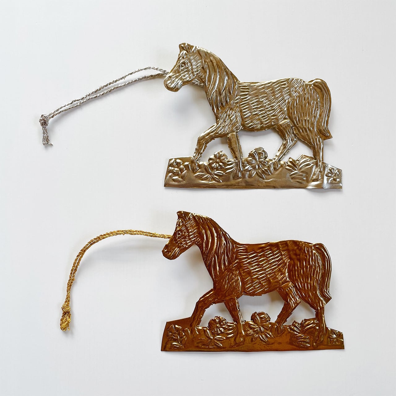 Iron ornament (bear/horse/santaclaus)