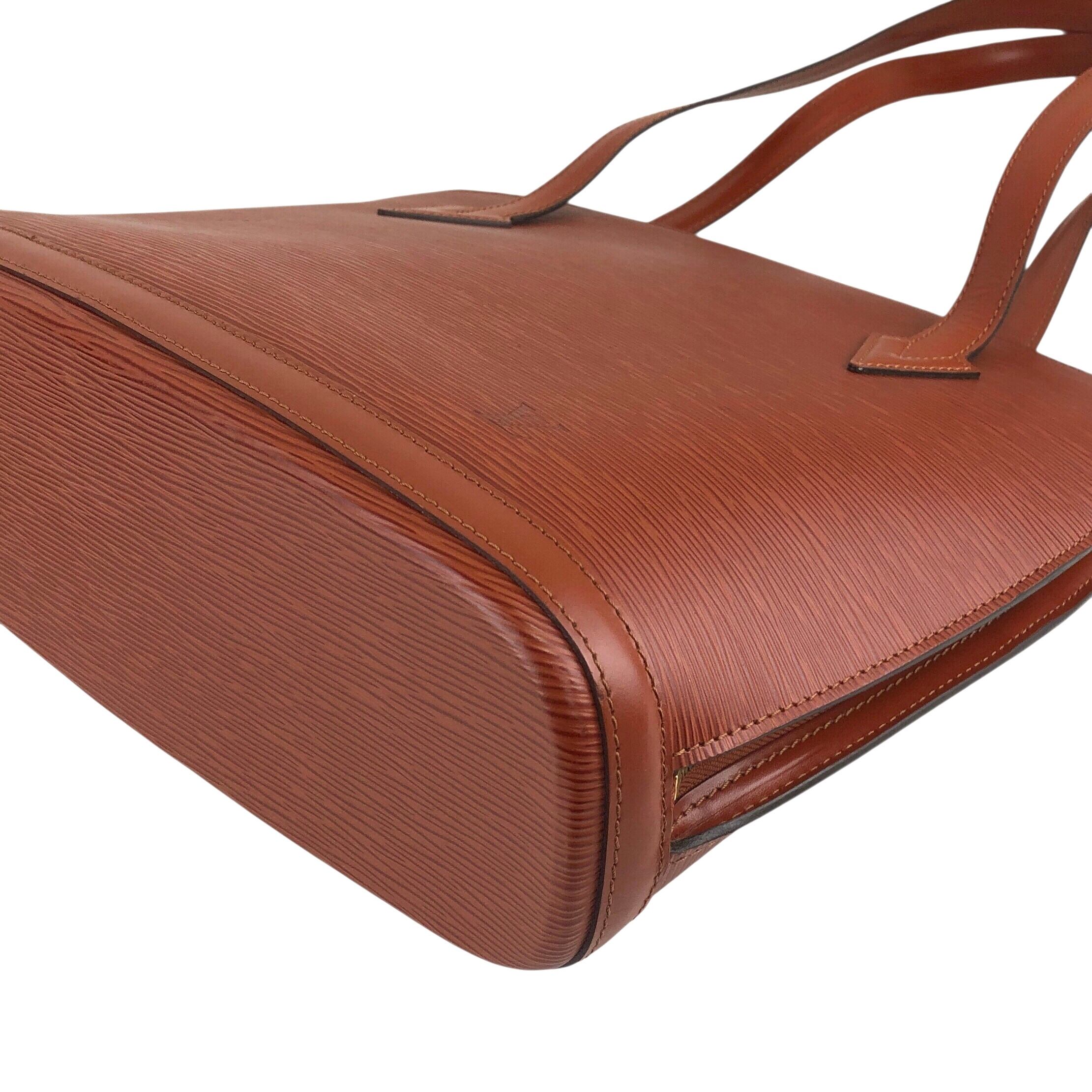 ルイ ヴィトン エピ リュサック ショルダーバッグ M52283 ケニア