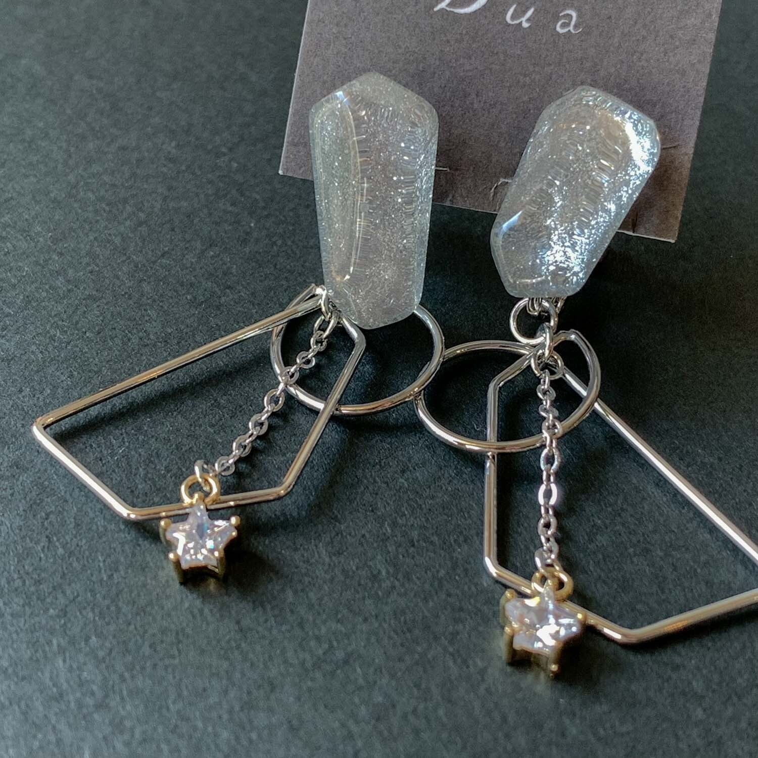 キラキラ夜空の〈ピアス/イヤリング〉 | Dua-アクセサリーパーツショップ