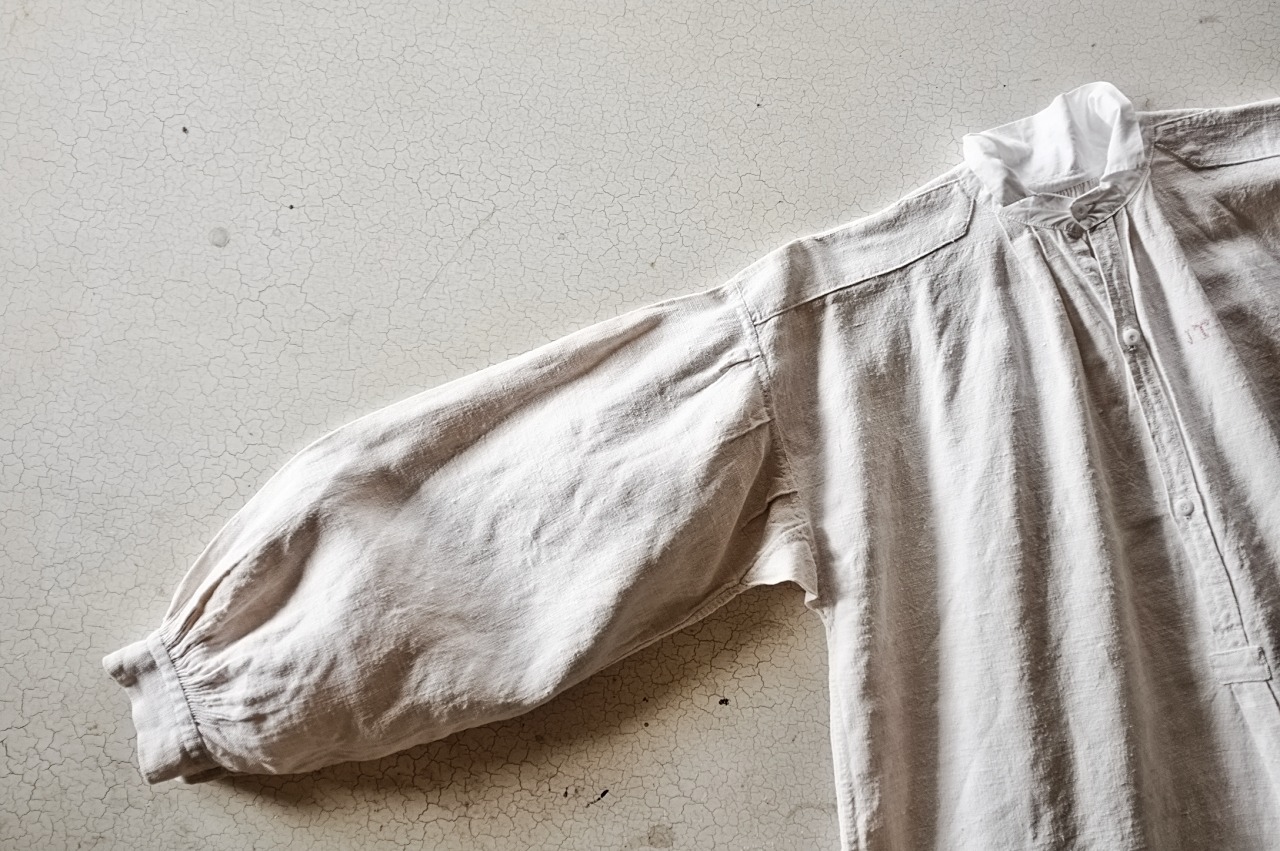 1900s フランス 清貧の画家へ 手織りシャンブルリネンによるグランパシャツ アンティーク