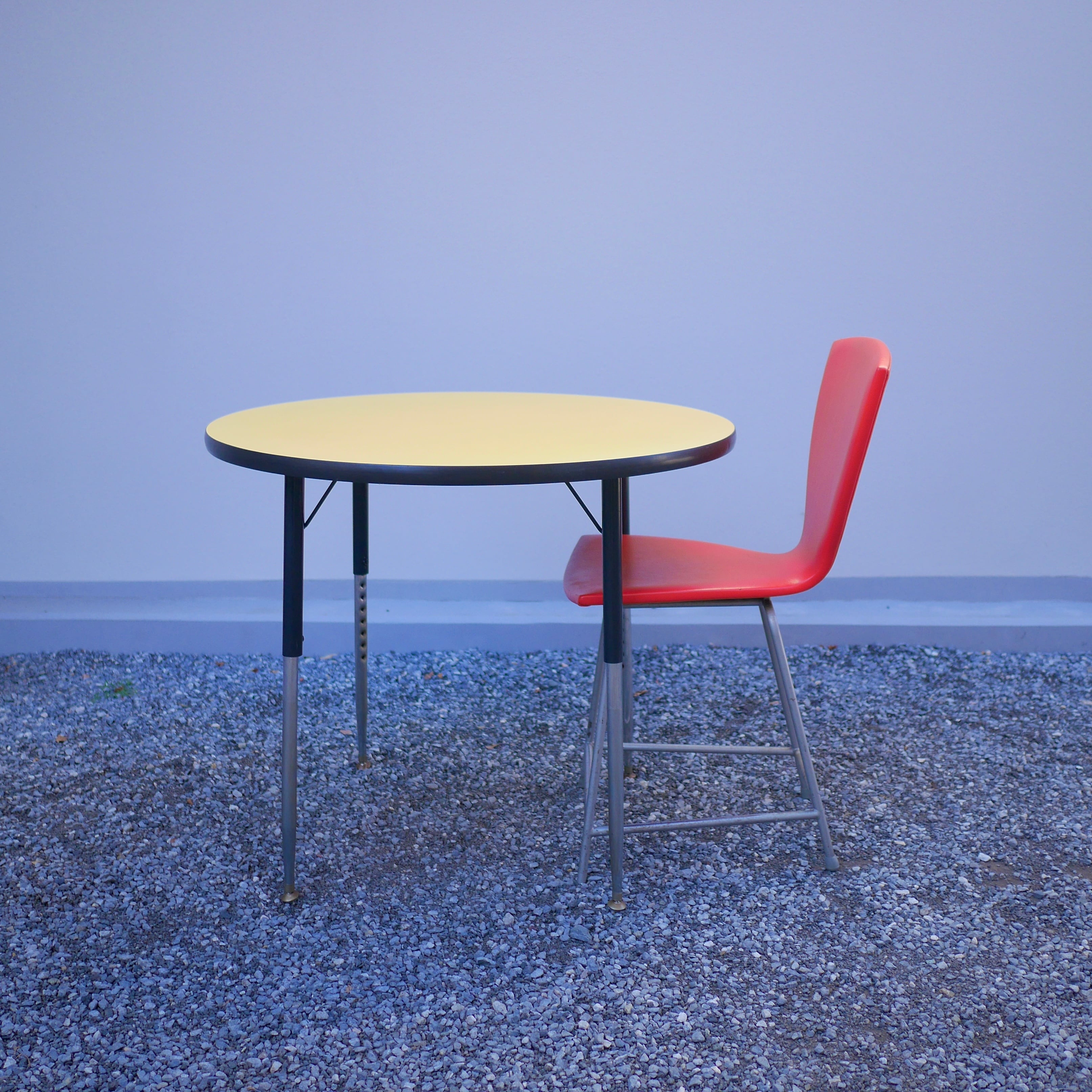 VIRCO ヴィンテージ ラウンドテーブル | トリノス-torinoth- | 新宿区