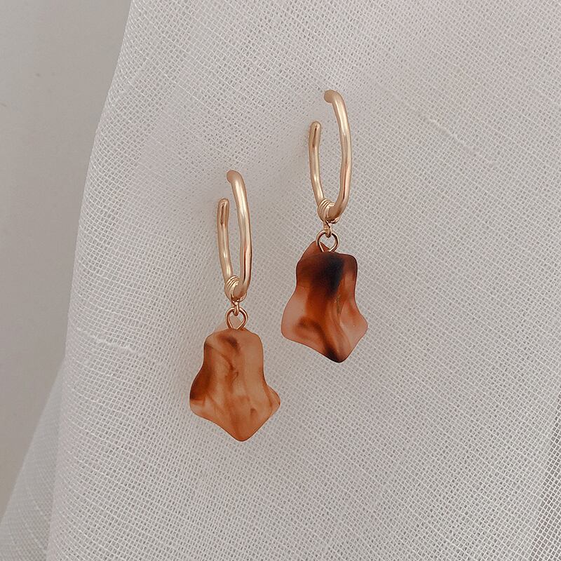 ウィンターイヤリング スタンダードロングレッド レトロ ペンダント 冬物 指輪 ブラック・アイド・ピーズ18426257108