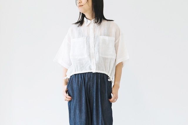 SHEER LINEN - DRAWSTRING CROPPED SHIRT：シアーリネン - ドローストリングクロップドシャツ