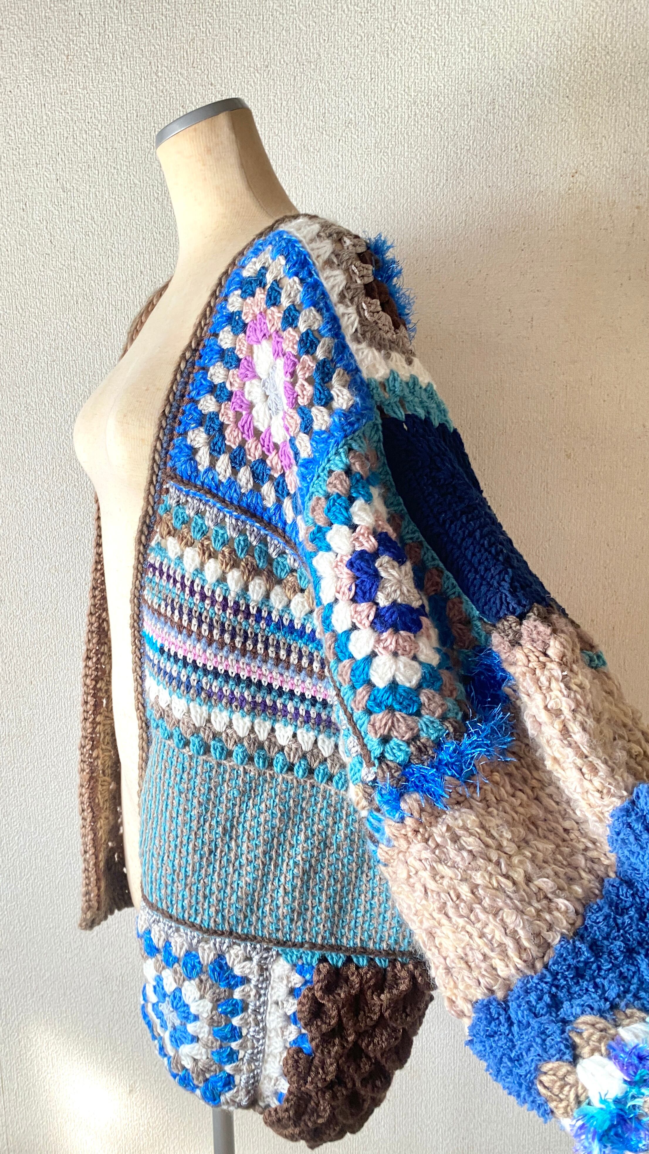 70s Hand Knitting グラニースクエア クロシェニット カーディガン かぎ針編み モチーフ編み ショールカラー ニット タイト グリーン ホワイト ヴィンテージ ビンテージ USA アメリカ古着 レディースXS～S相当 70s Hand Knitting グラニースクエア クロシェニット カーディガン