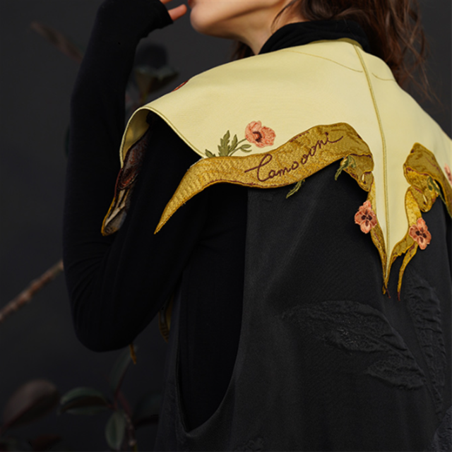 【Camoooni】キツネモチーフ付け襟　10357