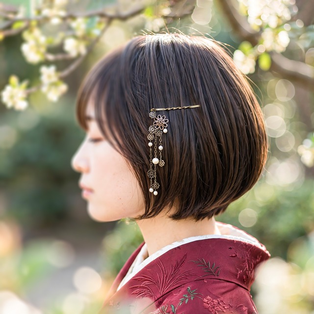 ヘアピン「どの日の影と」【チェコビーズ】軽量快適・ショートヘアも簡単アレンジ。