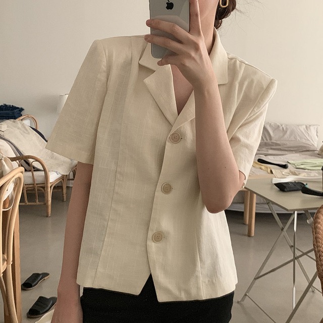 トップス シャツ レディース  送料無料 袖あり 半袖 襟付き 開襟シャツ レトロ クラシカル クロップ丈 ペールトーン  大人可愛い きれいめ シンプル 大人 上品 おしゃれ お洒落 エレガント 大きめ オーバーサイズ 白 ホワイト 緑 グリーン 水色 ブルー 黒 ブラック 無地 春カラー 春 20代 30代 40代 50代 女性用 ママ オフィス ビジネス OL 通勤 着回し 普段使い ファッション コーデ スタイル モテ プレゼント ギフト 定番 プチプラ 安い 送料無料 流行 トレンド