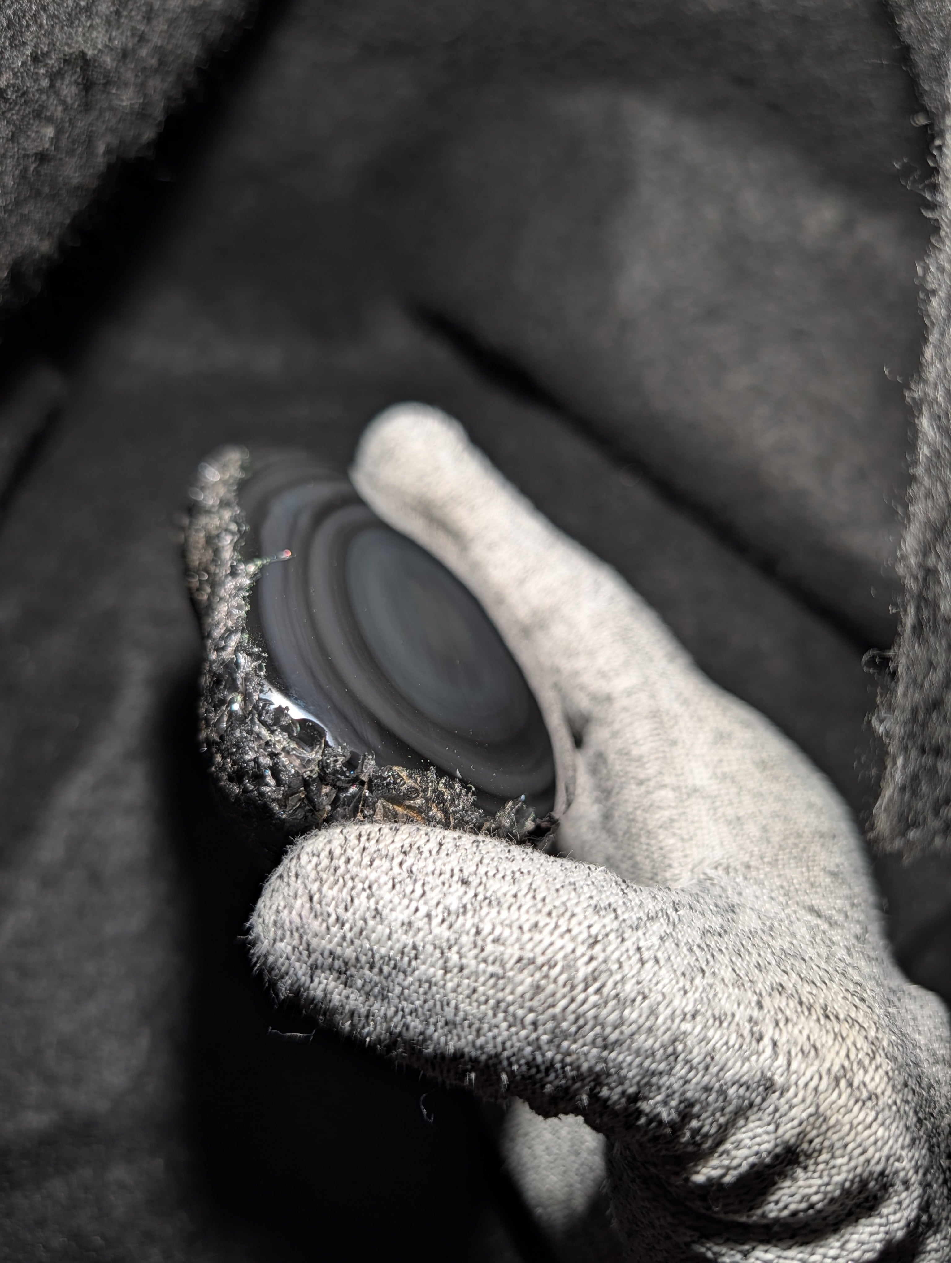 深青の光を宿す黒曜石（両面研磨品） | 玲瓏石工房 - Reiro Stone Studio