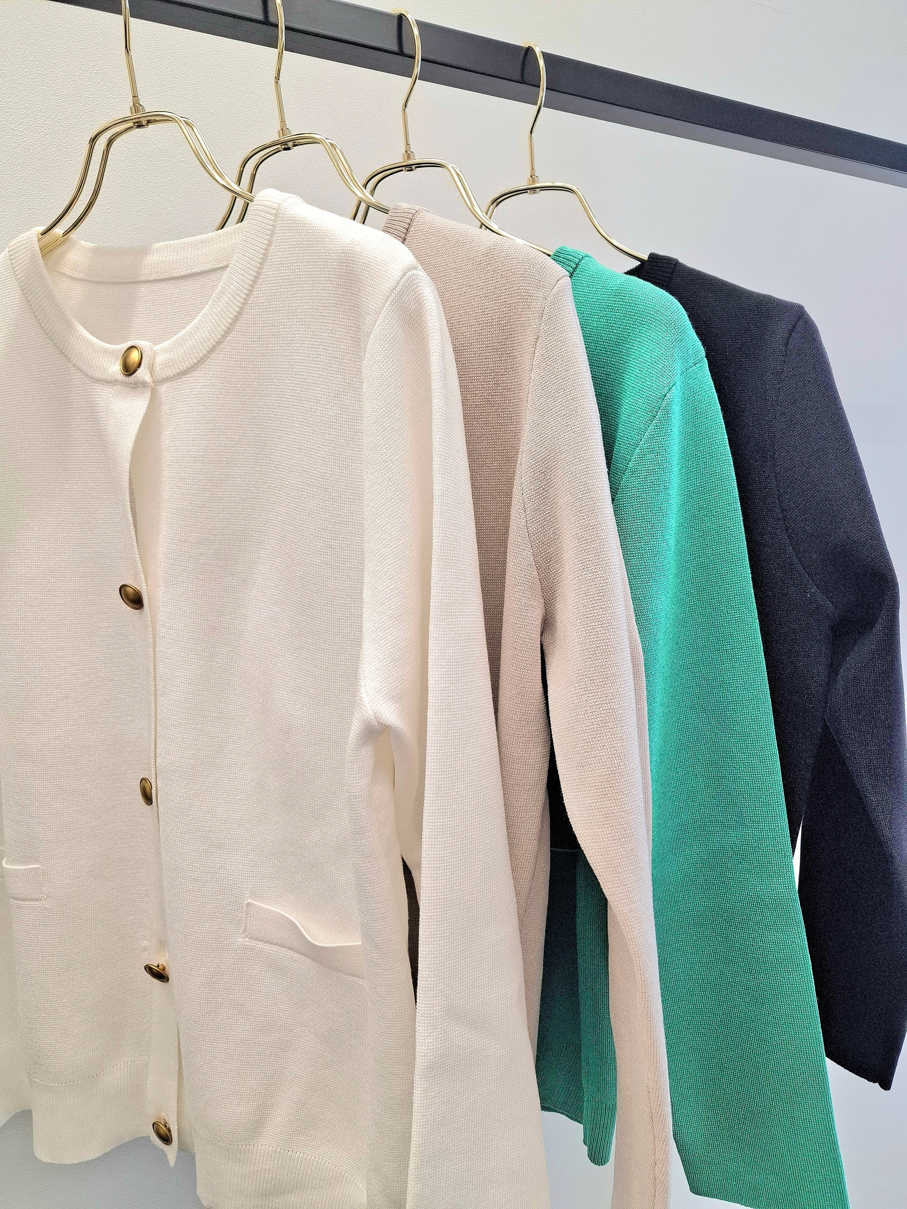 【SAMPLE SALE】ミラノリブボタンカーディガン(アイボリー)