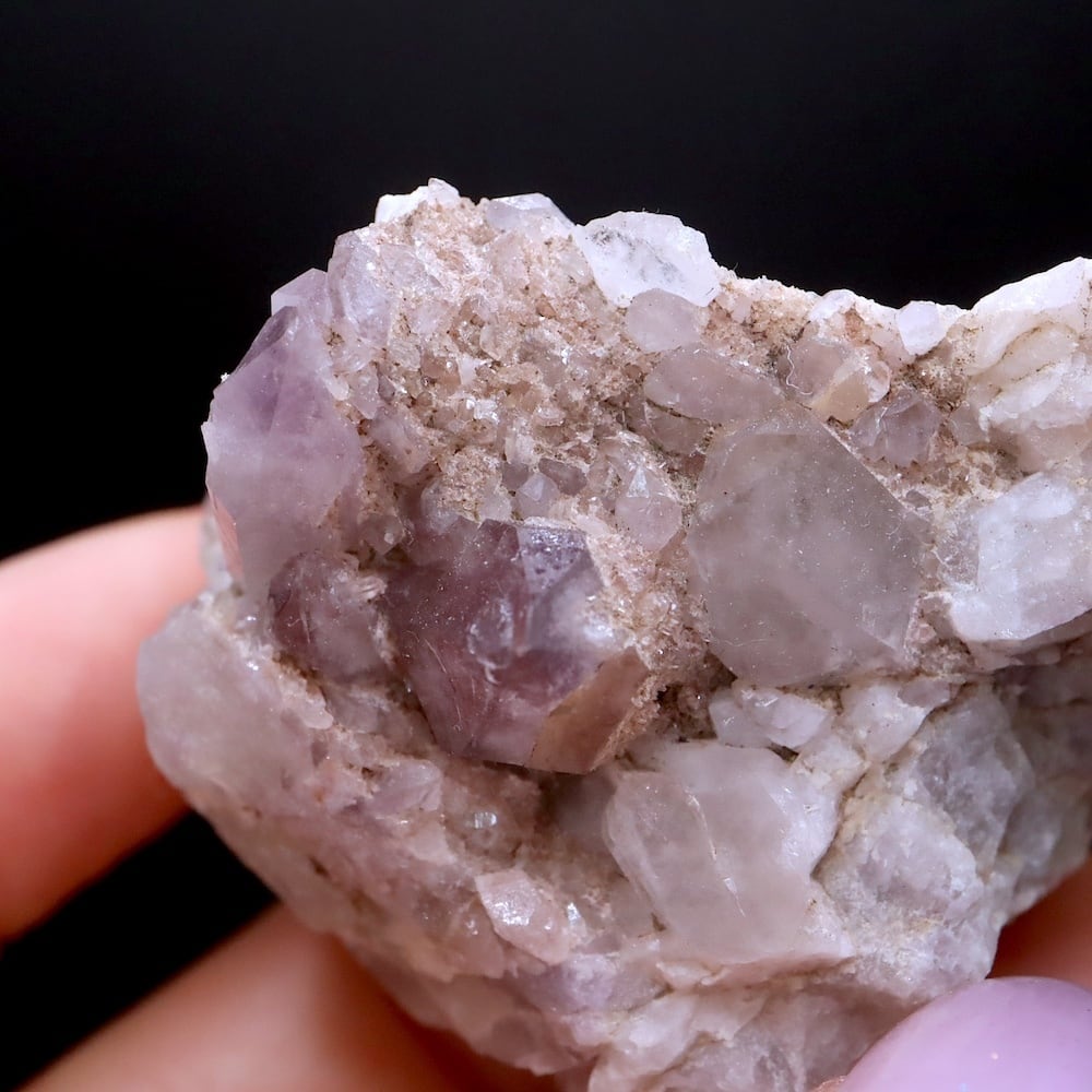 アメジスト 紫水晶 クォーツ 115g AMT335 鉱物 原石 天然石